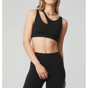 Alo Peak Bra
